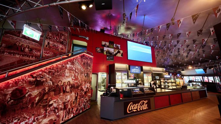 The counter with food and drinks in the Arena of Football.
